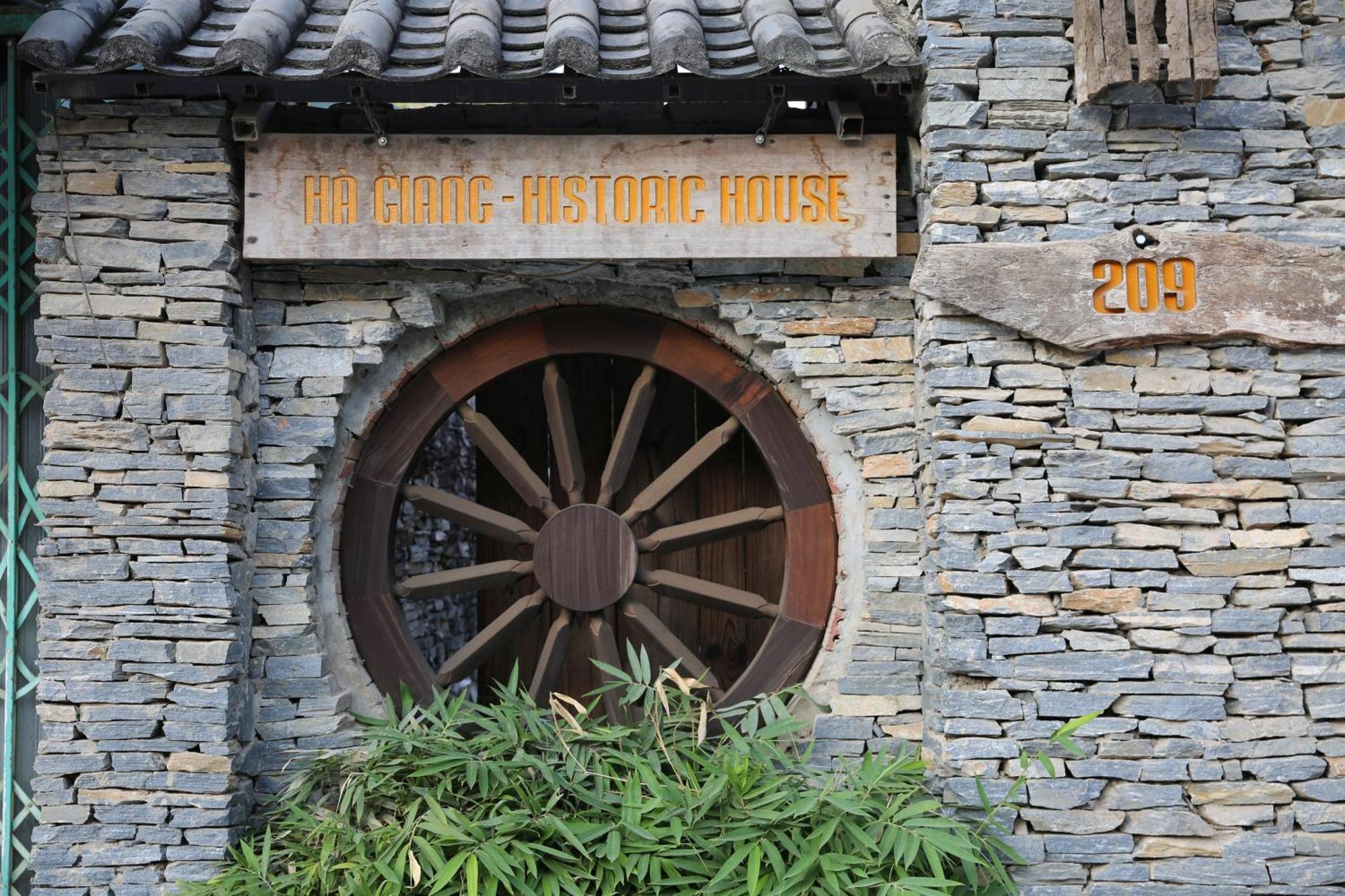 Ha Giang Historic House & Tour Hotel Buitenkant foto